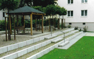 Ansicht einer Terrassierung mit Pavillon im Innenhof Prossener Straße Dresden 1999